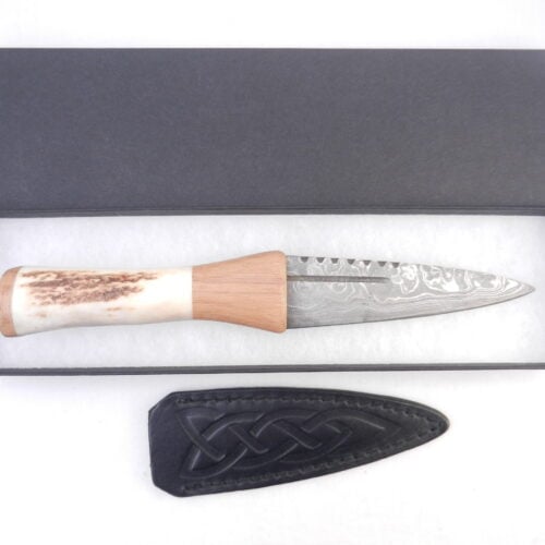 New Damascus Steel Sgian Dubh in Red Deer Stag Antler and Scottish Walnut, Scottish gift, antler gift, wedding gift, groom gift, mens gift