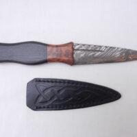 Sgian Dubh in African Blackwood and Surinese Snakewood with Damascus blade