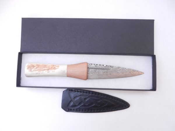 il_fullxfull.5627346309_ph4l Damascus Steel Sgian Dubh: Red Deer Antler & Scottish Walnut Handle