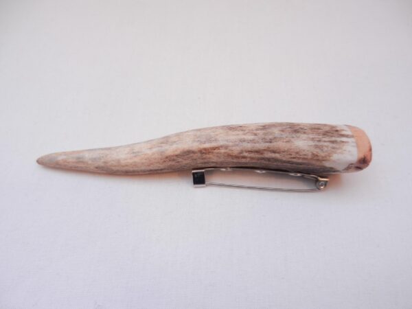 Red Deer Antler Kilt Pin: Scottish Burr Elm Sapwood Gift