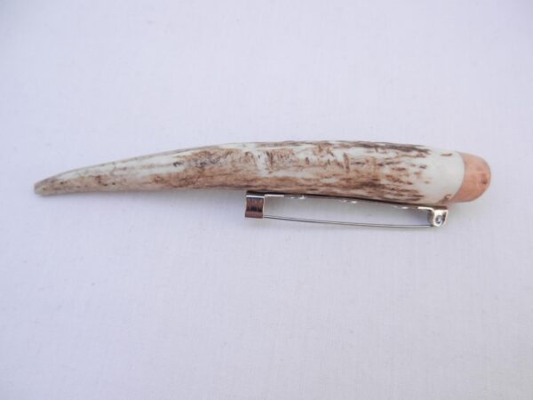 Red Deer Antler Kilt Pin: Scottish Burr Elm Sapwood Gift