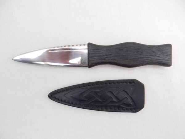 DSCN3989 Scottish Bog Oak and Oak Sgian Dubh, Scottish knife, kilt knife