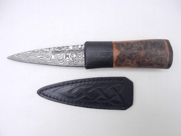 DSCN3110 Natural Blackthorn Damascus Sgian Dubh with Bog Oak and Brazilian Purpleheart centre
