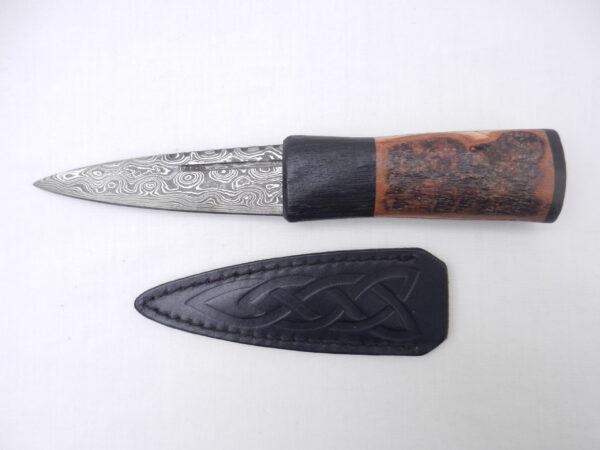 DSCN3116 Natural Blackthorn Damascus Sgian Dubh with Bog Oak and Brazilian Purpleheart centre