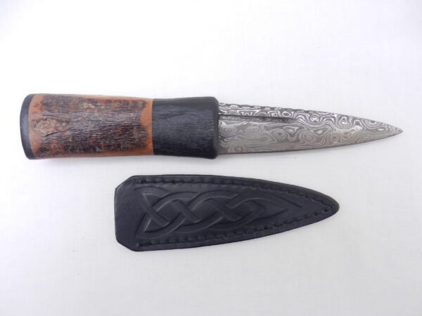 DSCN3117 Natural Blackthorn Damascus Sgian Dubh with Bog Oak and Brazilian Purpleheart centre