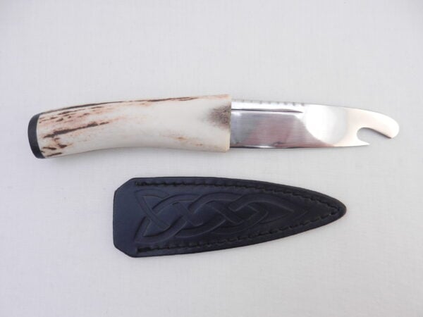 DSCN3199 Natural Sgian Brew in Red Deer Stag Antler and Bog Oak