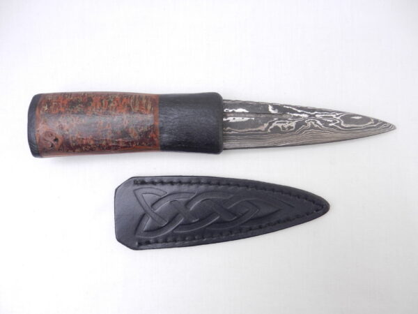DSCN3238 Natural Blackthorn Damascus Sgian Dubh with Bog Oak and Brazilian Purpleheart centre