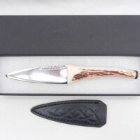 DSCN3469 Natural Sgian Dubh in Scottish Red Deer Stag Antler and Bog Oak