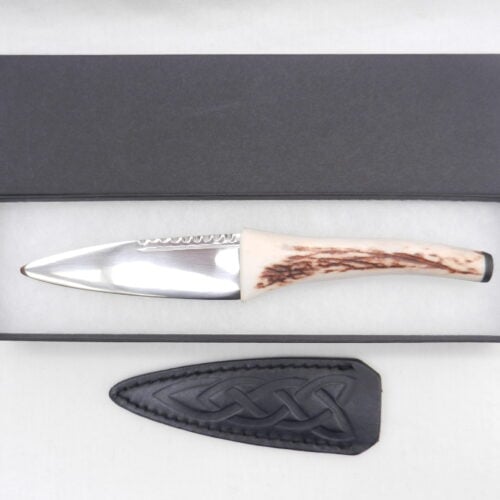 Natural Sgian Dubh in Scottish Red Deer Stag Antler and Bog Oak