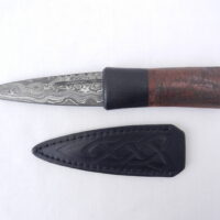 DSCN3511 Natural Blackthorn Damascus Sgian Dubh with Bog Oak and Brazilian Purpleheart centre