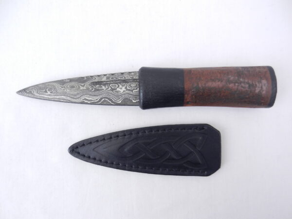 DSCN3511 Natural Blackthorn Damascus Sgian Dubh with Bog Oak and Brazilian Purpleheart centre