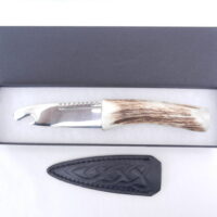 DSCN3592 Natural Sgian Brew in Red Deer Stag Antler with Wych Elm centre