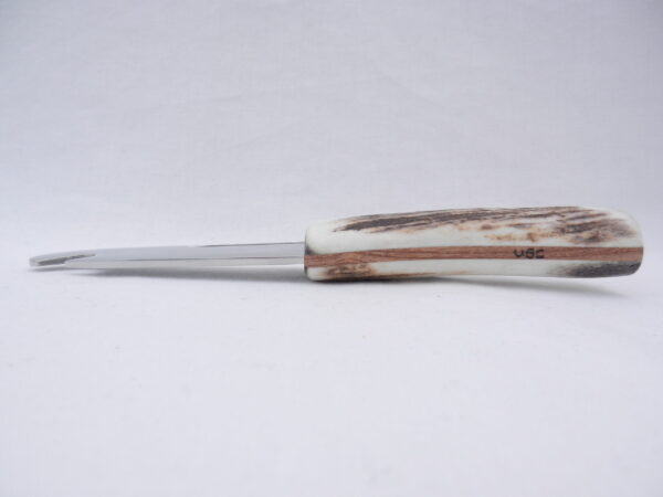 DSCN3595 Natural Sgian Brew in Red Deer Stag Antler with Wych Elm centre
