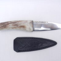 DSCN3602 Natural Sgian Dubh in Scottish Red Deer Antler with Wych Elm centre