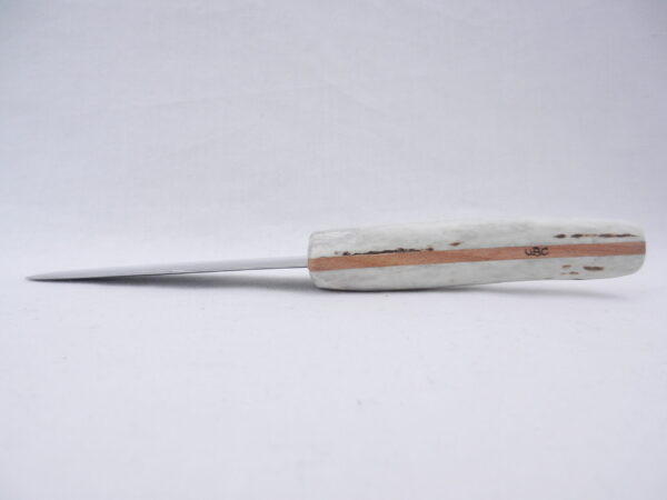 DSCN3617 Natural Sgian Dubh in Scottish Red Deer Antler with Wych Elm centre