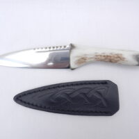 DSCN3623 Natural Sgian Dubh in Scottish Red Deer Antler with Wych Elm centre