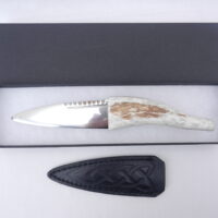 DSCN3635 Natural Sgian Dubh in Scottish Red Deer Antler with Wych Elm centre
