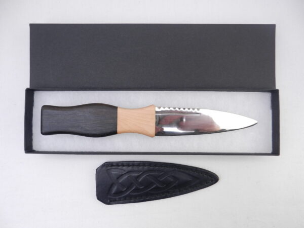 DSCN4145 African Ebony and Scottish Hawthorn Sgian Dubh - sharpened